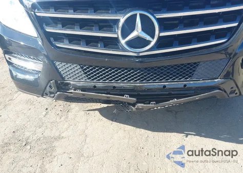 2015 Mercedes-Benz Ml 350 4Matic z USA, uszkodzony, nr VIN 4JGDA5HB5FA577591